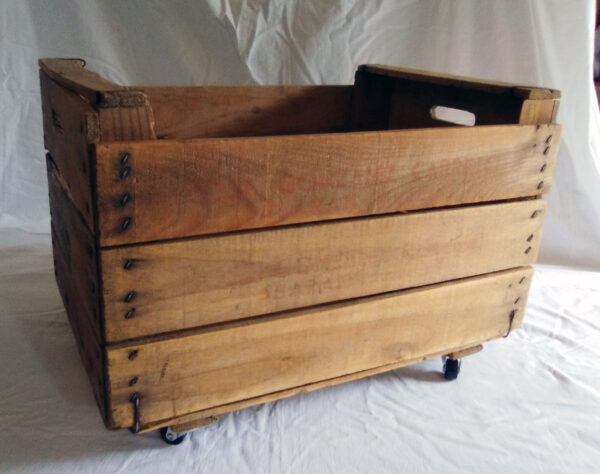 Caja-revistero de madera con ruedas - Imagen 2