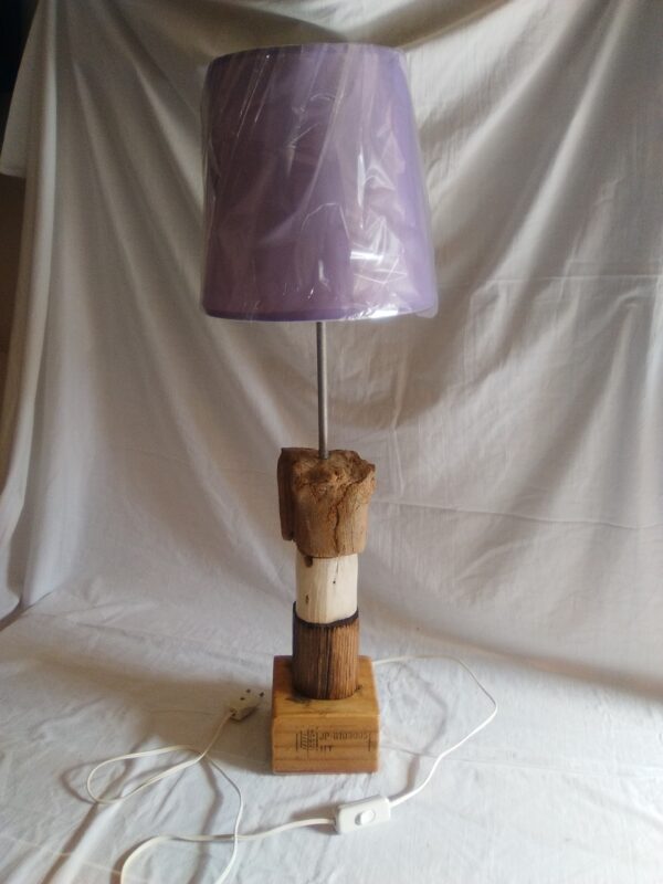 Lámpara Greek en madera reciclada