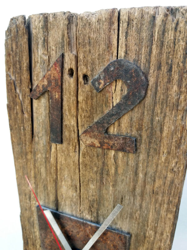 Reloj monolito rústico de madera vintage para decoración - Imagen 4